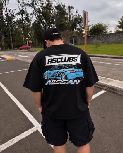 Camiseta over nissan skyblue